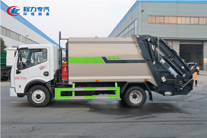 (8方)東風多利卡D6新款壓縮垃圾車