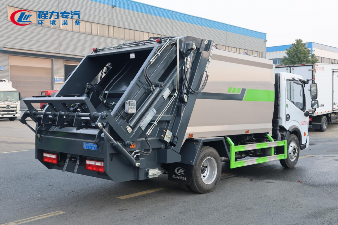 (8方)東風多利卡D6新款壓縮垃圾車